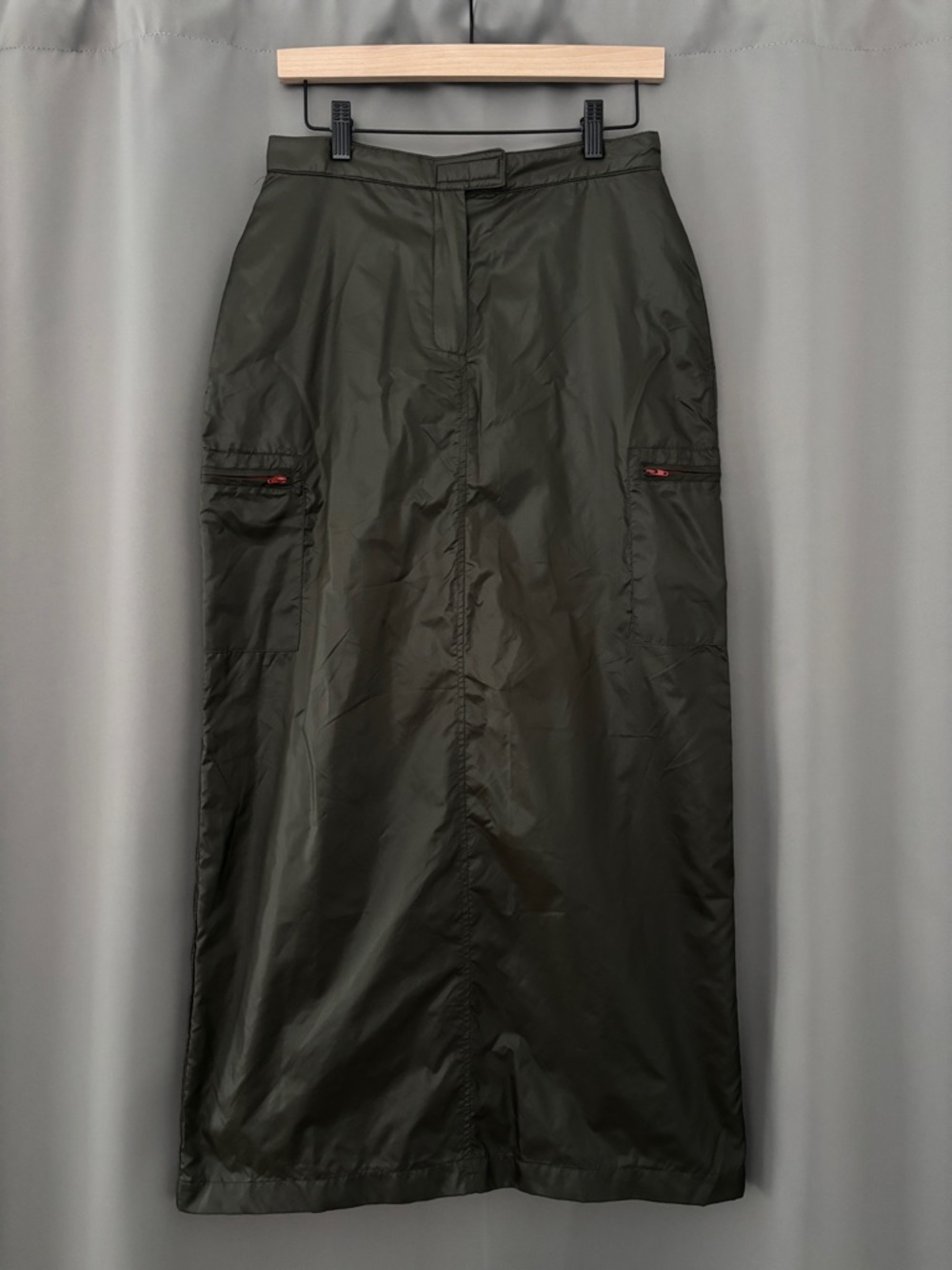 Vintage Point Zero 100% Nylon Skirt